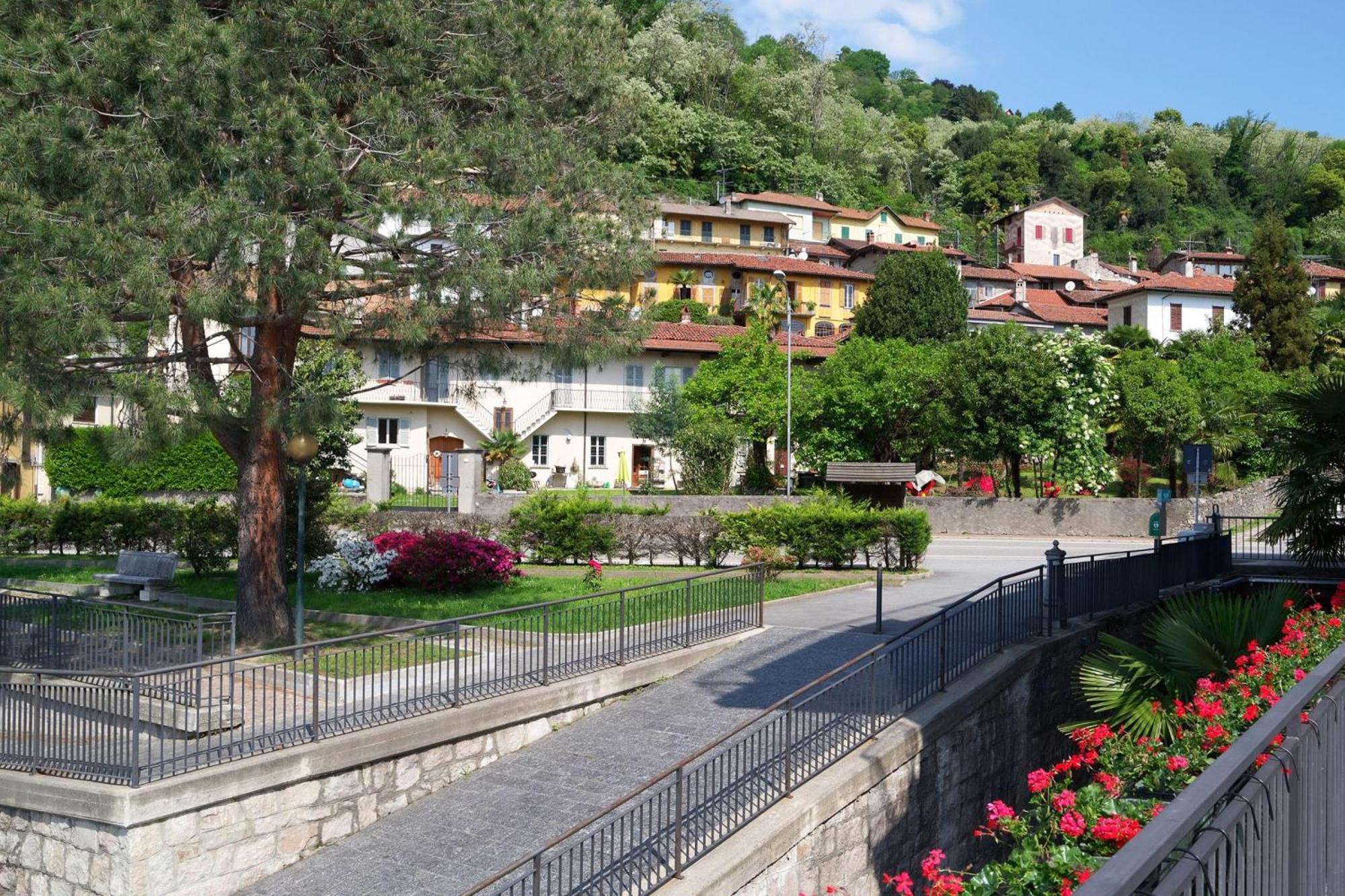 Appartamento Residenza Girasole Lesa Esterno foto